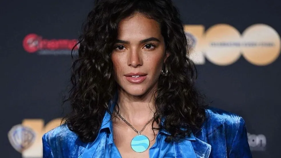 A atriz Bruna Marquezine, protagonista do filme Besouro Azul